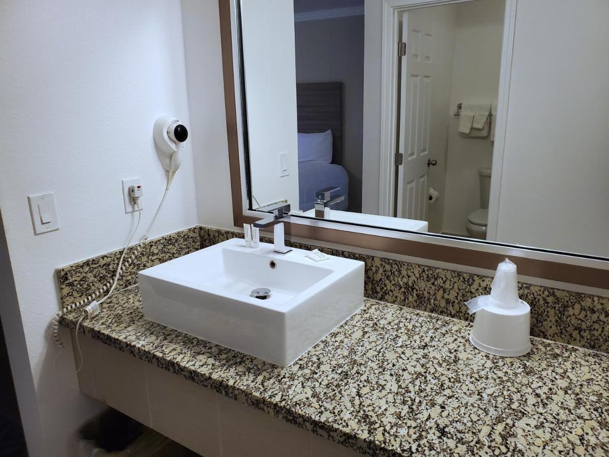 Exchange Club Motel Битти Экстерьер фото