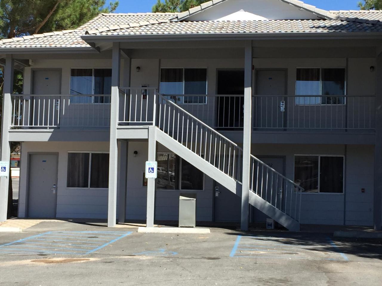 Exchange Club Motel Битти Экстерьер фото