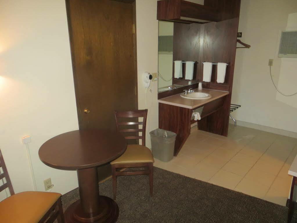 Exchange Club Motel Битти Экстерьер фото